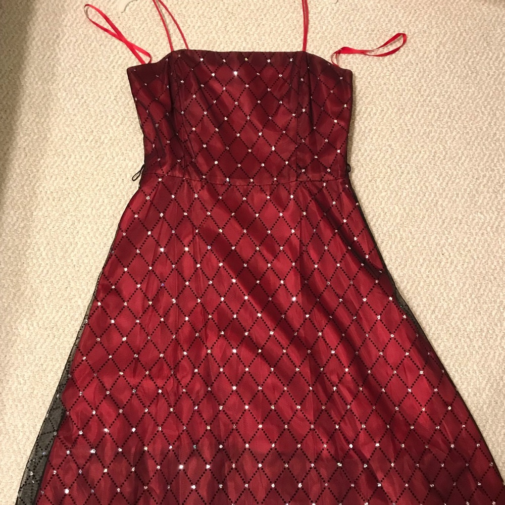 Dress - Picture 2 of 4